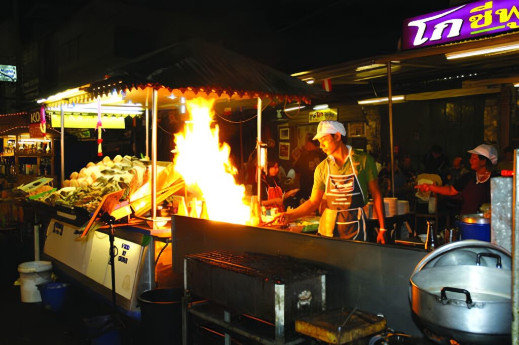 การปรุงอาหารในตลาดโต้รุ่งหัวหิน ร้านโกซีฟู้ด เสิร์ฟเมนูทะเลสดใหม่