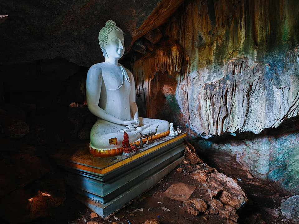 ถ้ำลับแล อยู่ในความดูแลของสำนักสงฆ์ถ้ำลับแล