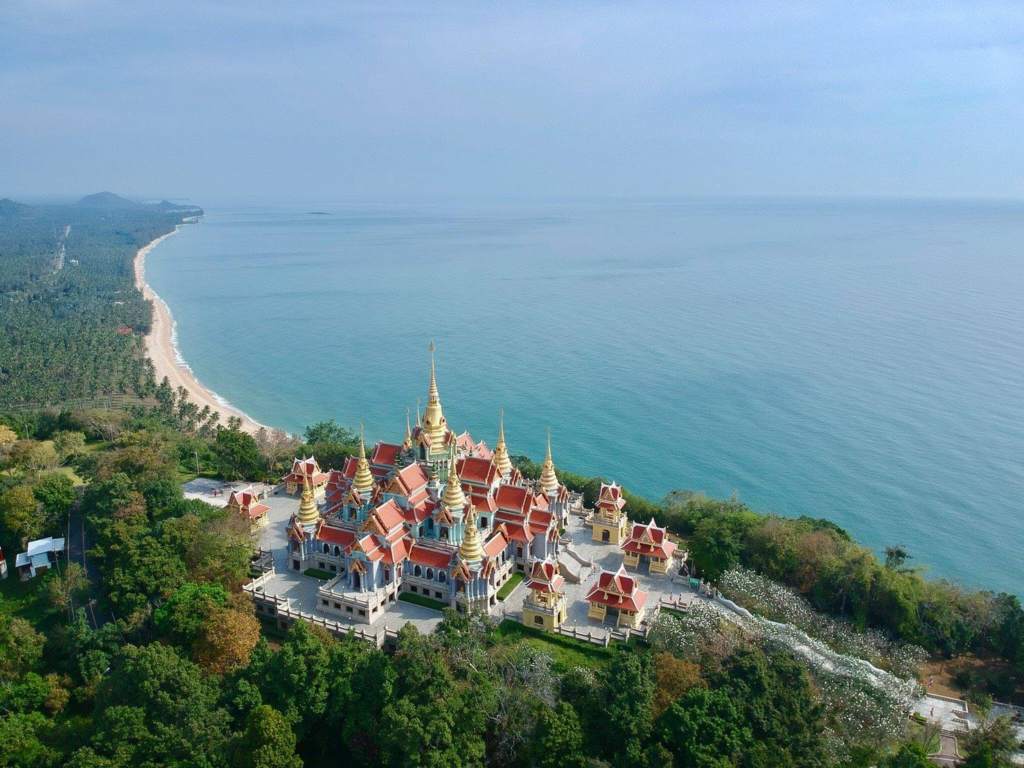 พระมหาธาตุเจดีย์ภักดีประกาศ วัดดังหัวหินและสถานที่ศักดิ์สิทธิ์ในประจวบคีรีขันธ์