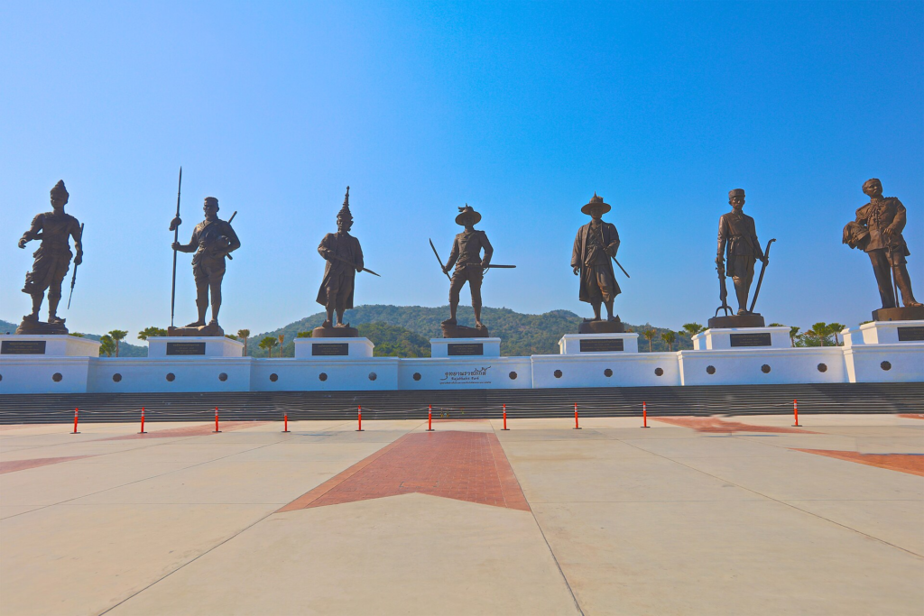 อุทยานราชภักดิ์ ที่เที่ยวหัวหินใกล้โรงแรม Loligo Resort Hua Hin