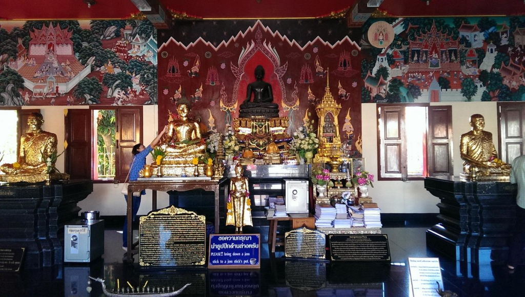 เที่ยววัดดังหัวหิน วัดอัมพาราม หรือ วัดหัวหิน