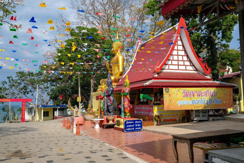 ของไหว้พระหัวหิน ดอกไม้ธูปเทียน