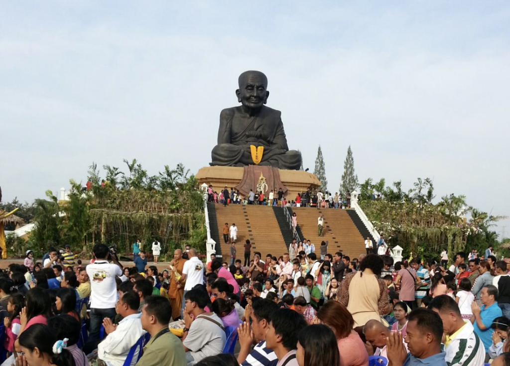 บรรยากาศภายในวัดห้วยมงคลหัวหิน