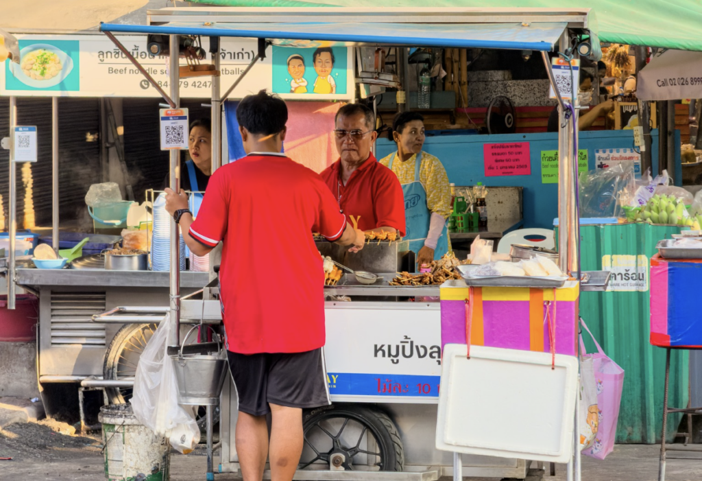 ร้านยอดนิยมช่วงตลาดเช้าในถนนคนเดินหัวหิน