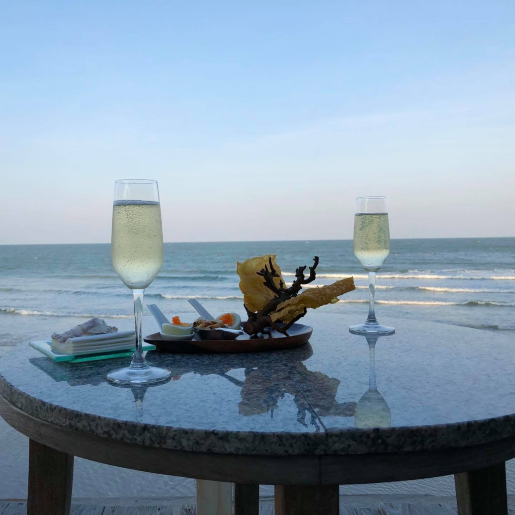 ร้านอาหารหัวหิน บรรยากาศริมทะเล