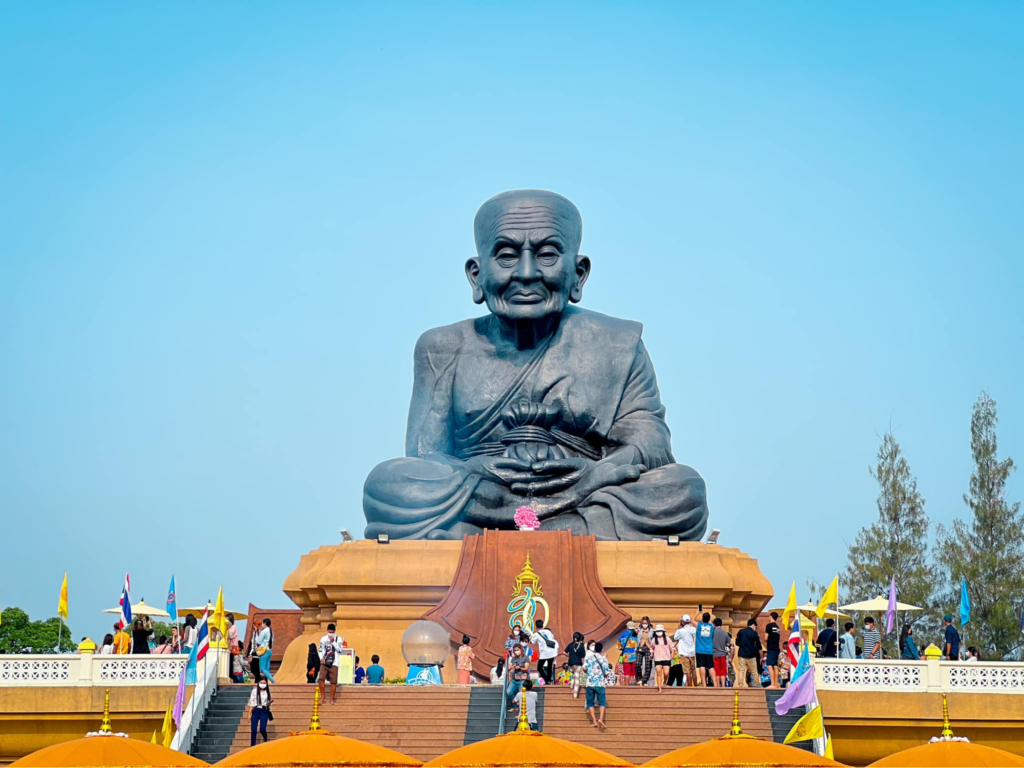 วัดห้วยมงคล หัวหิน หลวงปู่ทวดองค์ใหญ่ที่สุดในโลก