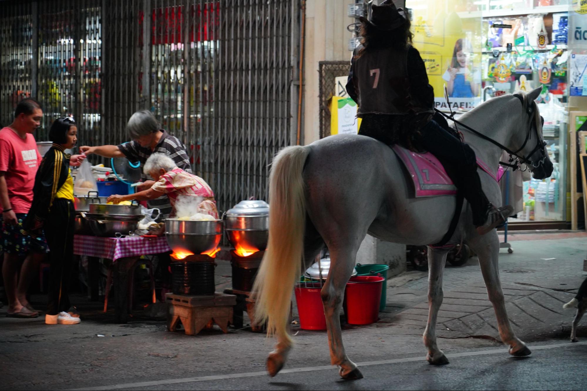ของฝากหัวหินยอดนิยมในตลาดท้องถิ่น