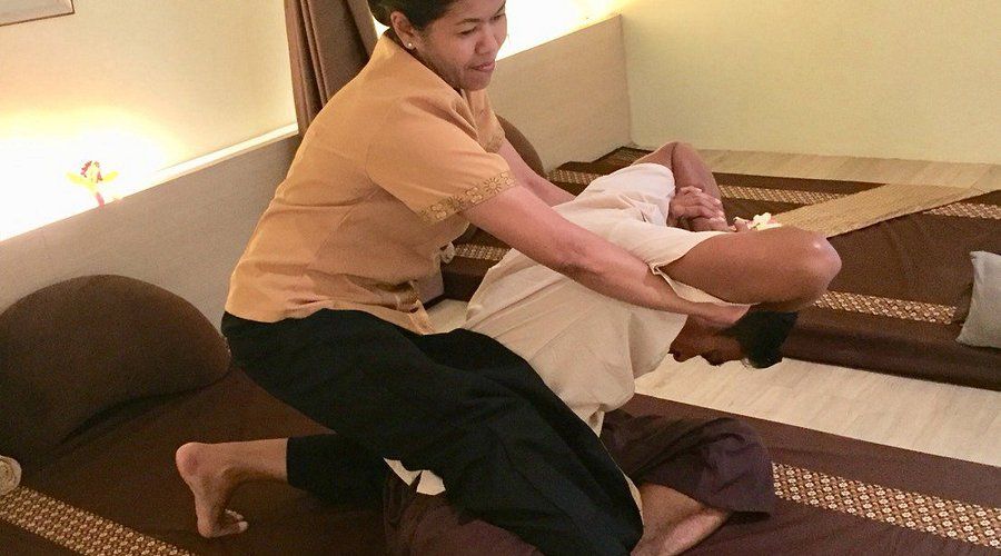 ร้านนวดไทยเลียบหาดเขาตะเกียบ หัวหิน