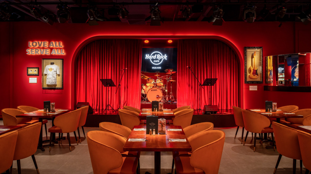 คาเฟ่หัวหินในเมือง ใจกลางเมือง Hard Rock Café เพชรเกษม