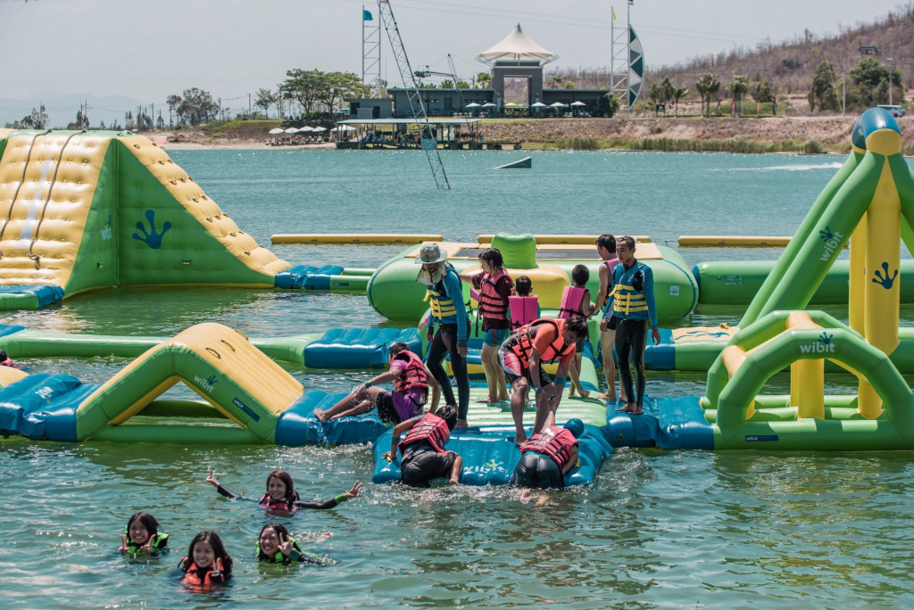 Black Mountain Water Park สวนน้ำหัวหินสำหรับครอบครัว