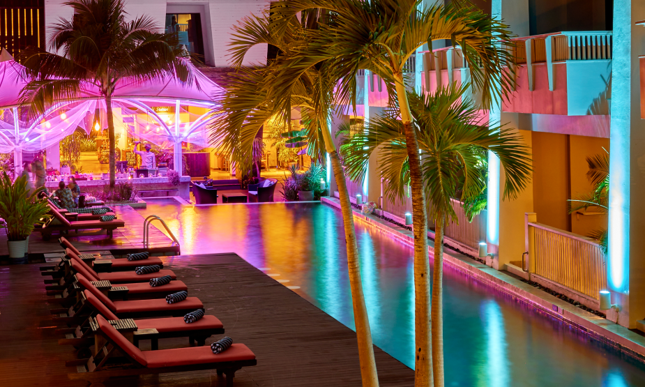 Loligo_Resort-Night
